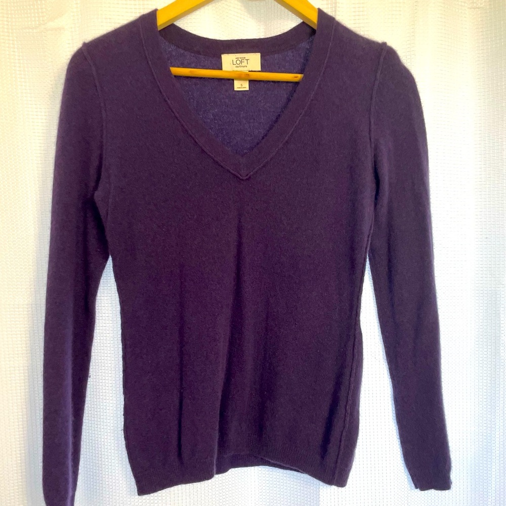 Loft brand cashmere v neck sweater size small
